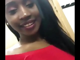 Kenyan Bitch sending nudes to her man
